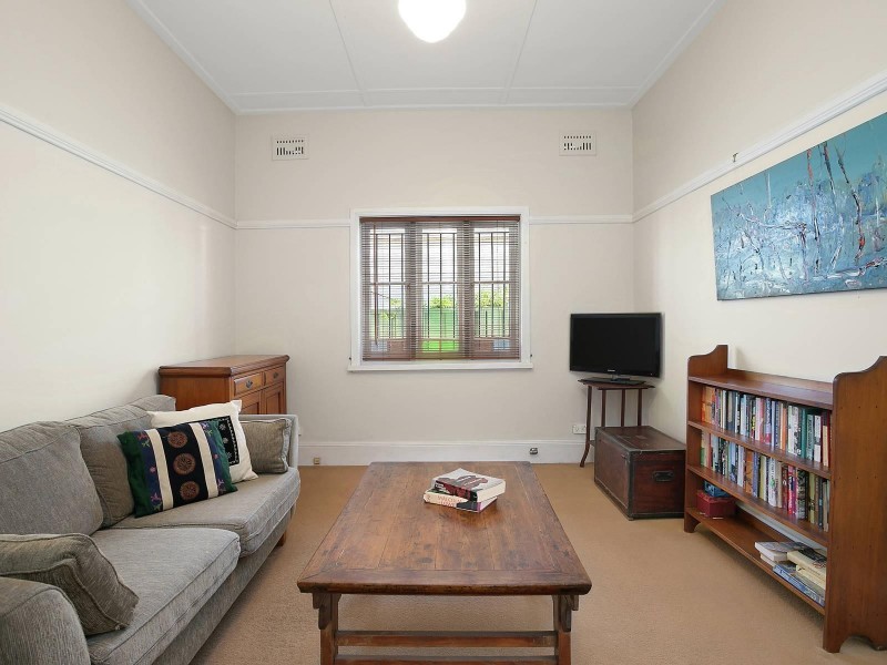 11 Foreman Street, Tempe NSW 2044