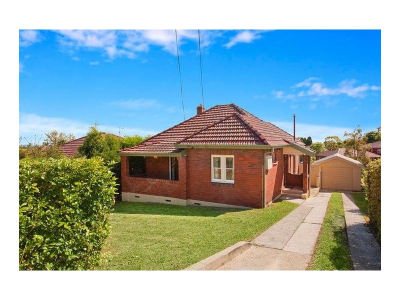 12 Commissioners Road, Denistone NSW 2114