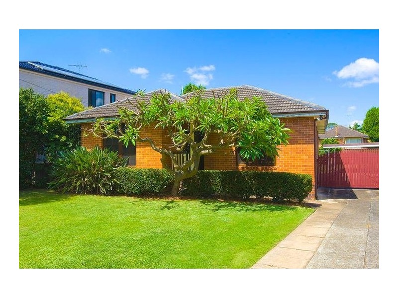 8 Warren Street, Ryde NSW 2112
