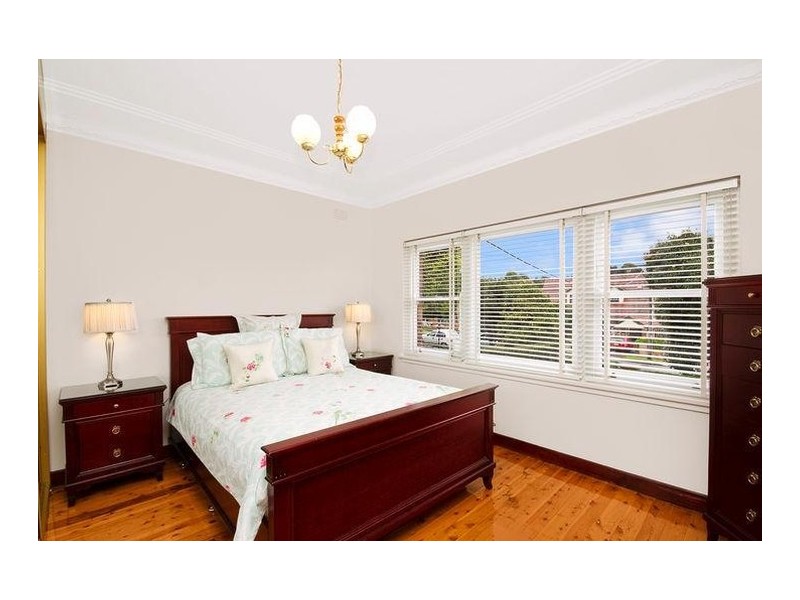 17 Oakes Avenue, Eastwood NSW 2122