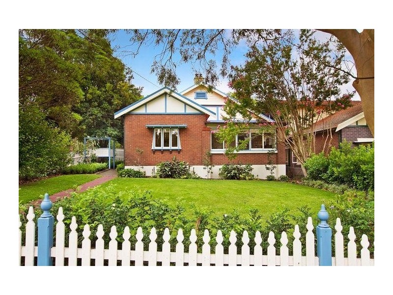 305 Rowe Street, Eastwood NSW 2122