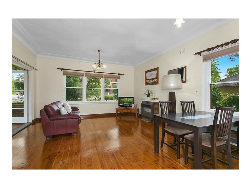 33 Cecil Street, Denistone East NSW 2112