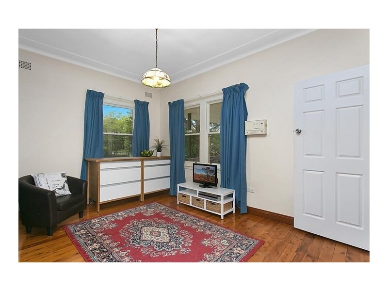 33 Cecil Street, Denistone East NSW 2112