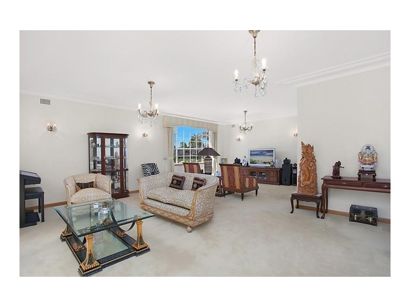 8 Westminster Avenue, Carlingford NSW 2118