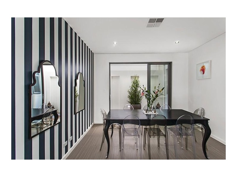 40 Central Park Avenue, Baulkham Hills NSW 2153