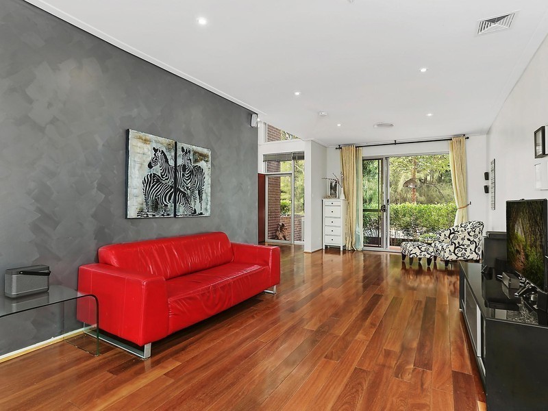 10 Broadoaks Street, Ermington NSW 2115