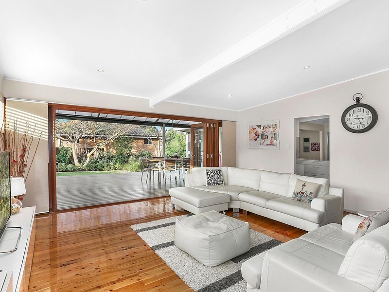 8 Woodstock Road, Carlingford NSW 2118