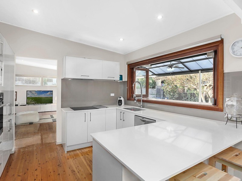 8 Woodstock Road, Carlingford NSW 2118