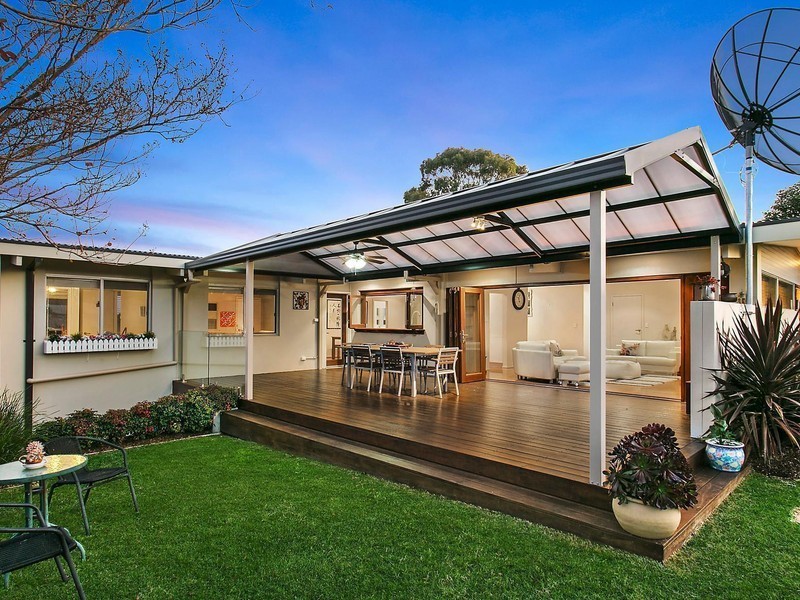 8 Woodstock Road, Carlingford NSW 2118