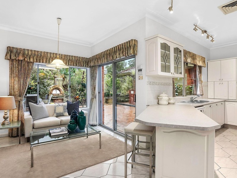 10 Lochinvar Parade, Carlingford NSW 2118