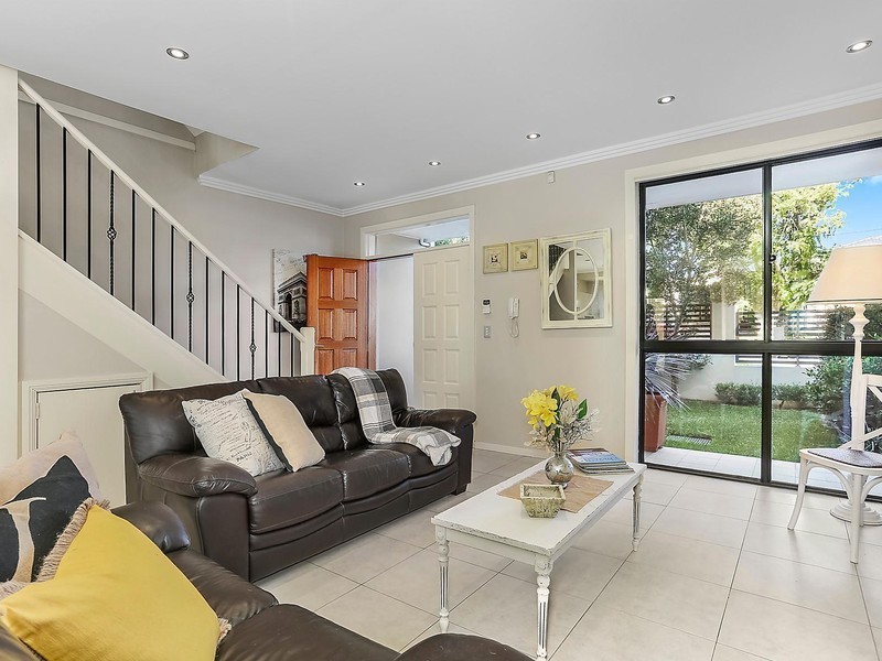 2/19 Ryan Street, Dundas Valley NSW 2117