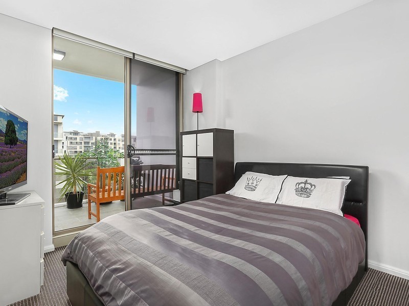 521/18 Epping Park Drive, Epping NSW 2121