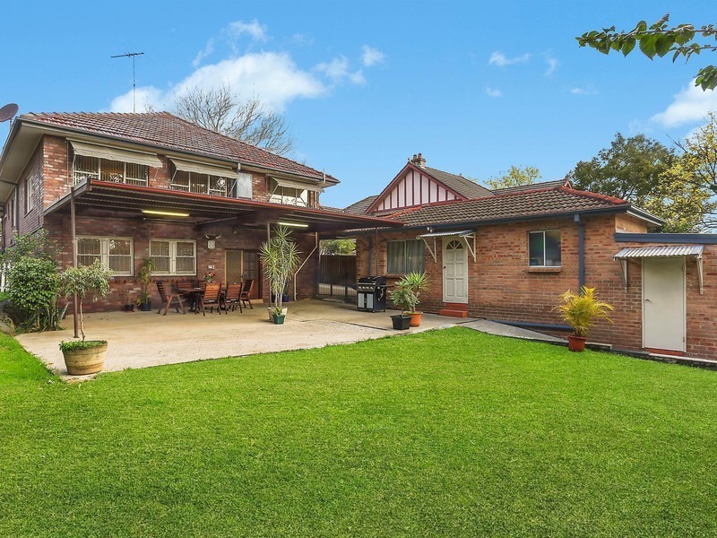 4 Marlow Avenue, Denistone NSW 2114