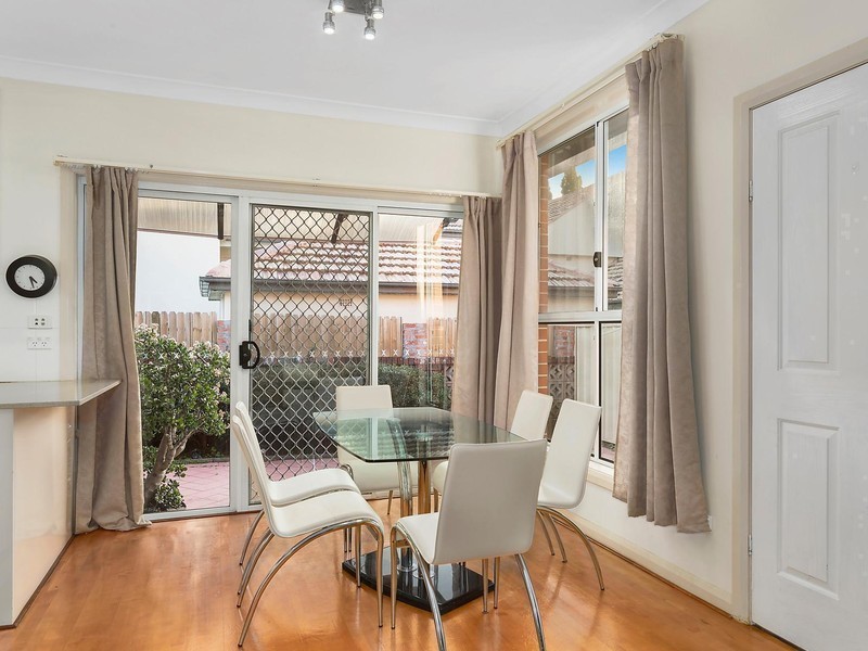 2/2 Clanwilliam Street, Eastwood NSW 2122