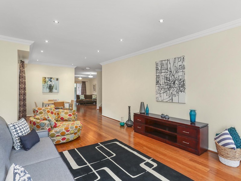 27 Honiton Avenue, Carlingford NSW 2118