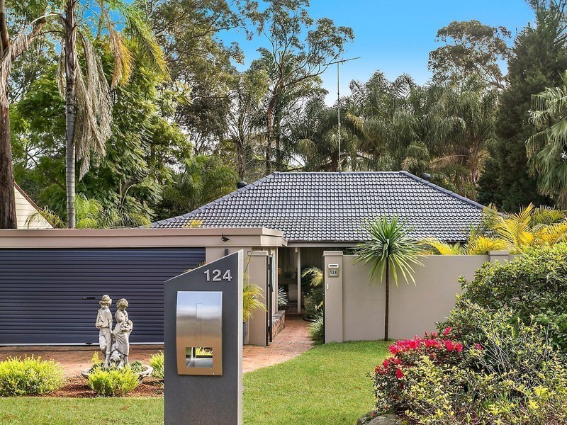 124 Balaka Drive, Carlingford NSW 2118