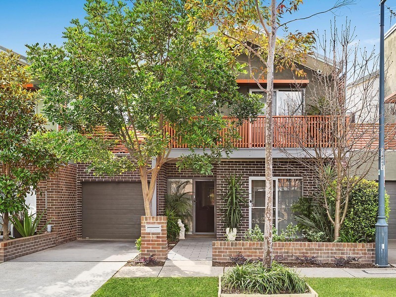 11 Seamist Avenue, Ermington NSW 2115