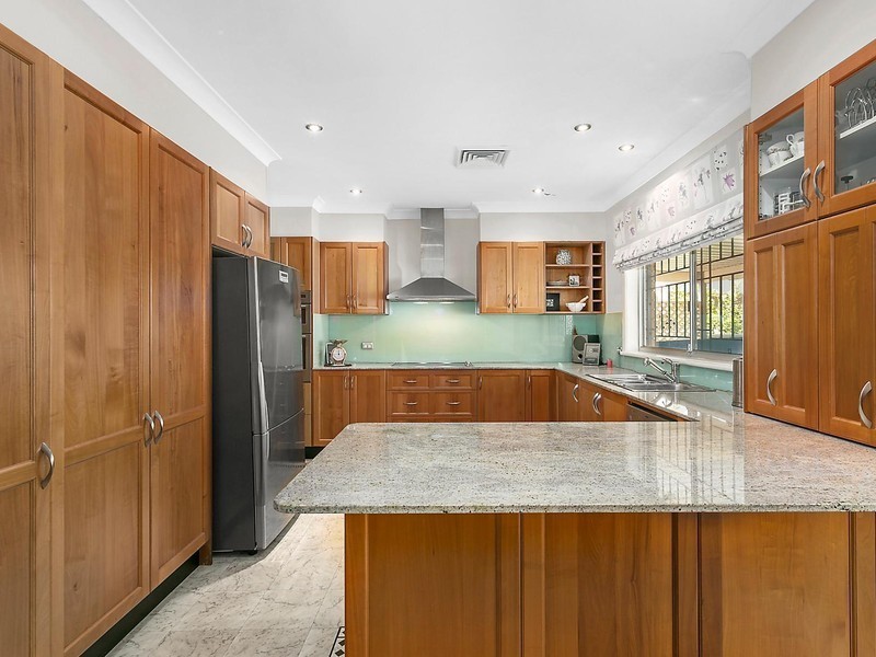 4 Yarralumla Drive, Carlingford NSW 2118