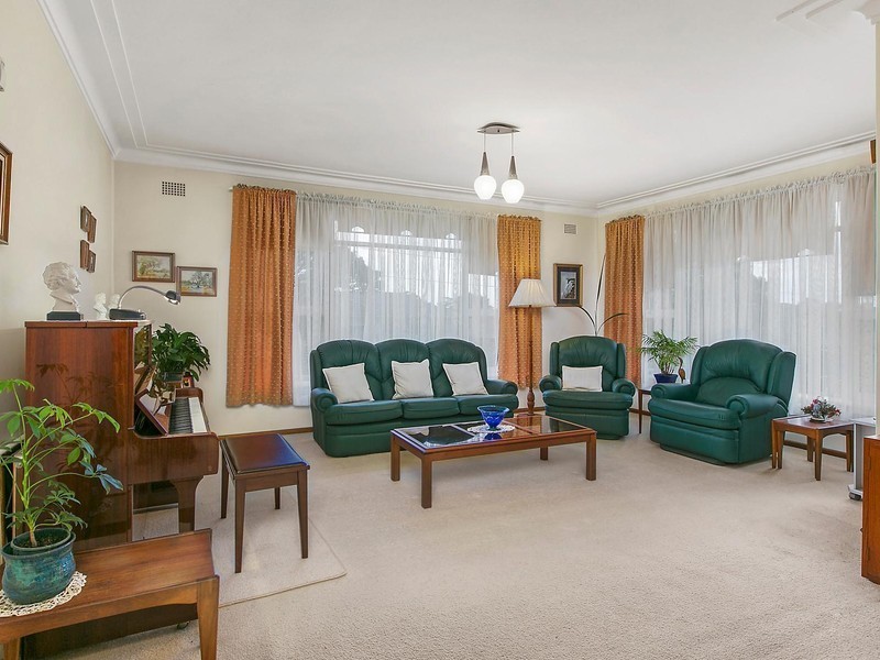 2 Loch Awe Crescent, Carlingford NSW 2118