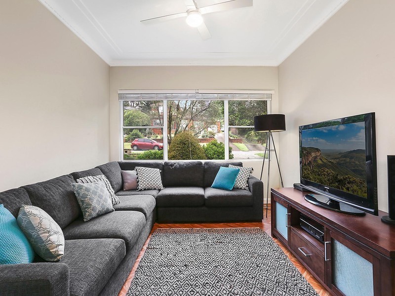8 Glendower Avenue, Eastwood NSW 2122