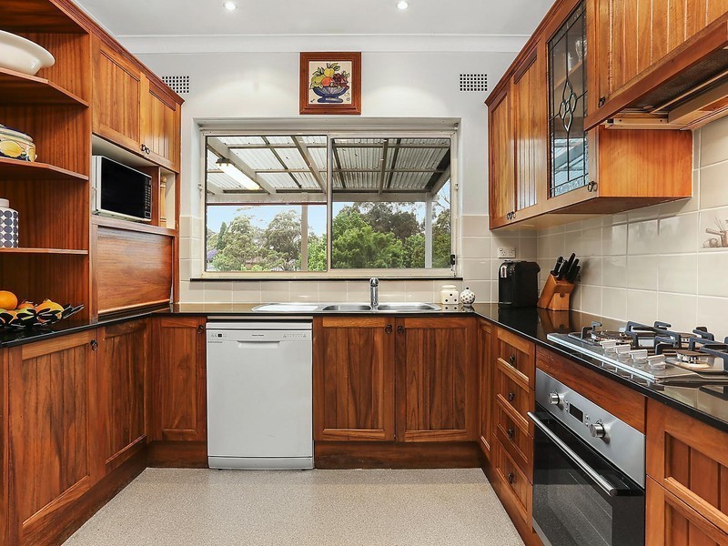 8 Glendower Avenue, Eastwood NSW 2122