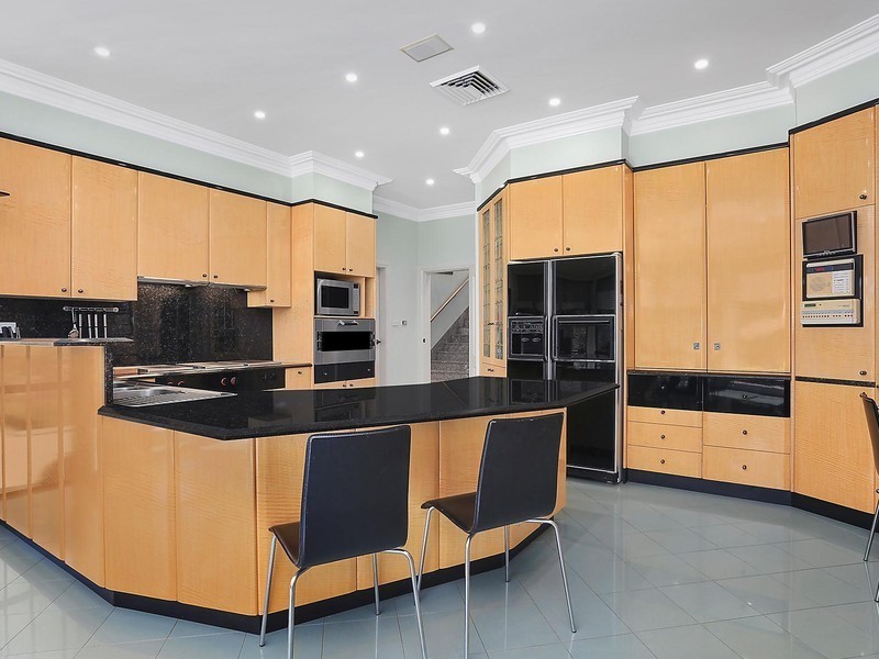 27 Larissa Avenue, West Pennant Hills NSW 2125