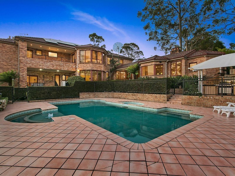 27 Larissa Avenue, West Pennant Hills NSW 2125
