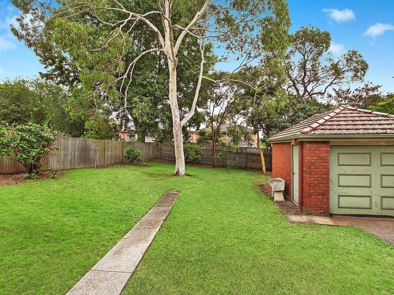 6 Holway Street, Eastwood NSW 2122
