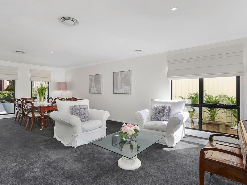 27 Jonquil Parade, Kellyville NSW 2155