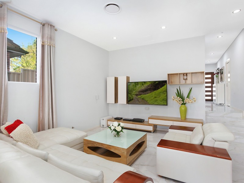 43 Richmond Street, Denistone East NSW 2112