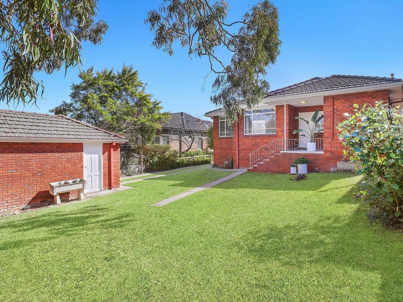 6 Holway Street, Eastwood NSW 2122