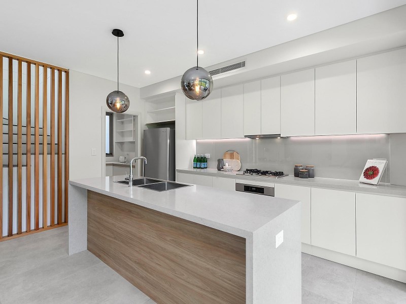 10 Barellan Avenue, Carlingford NSW 2118