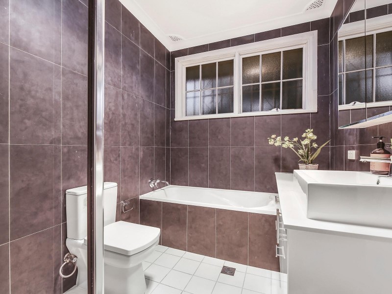 2/577 Blaxland Road, Eastwood NSW 2122