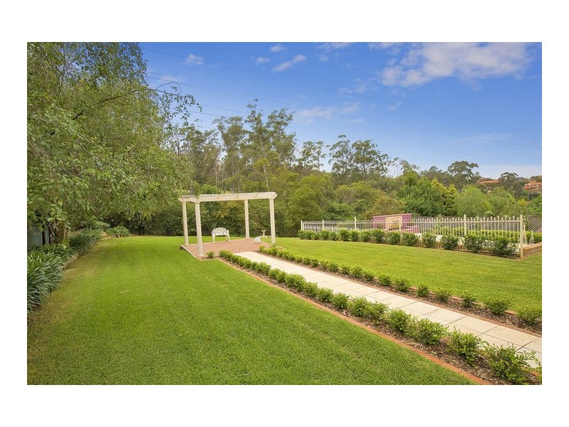 25  Larissa Avenue, West Pennant Hills NSW 2125