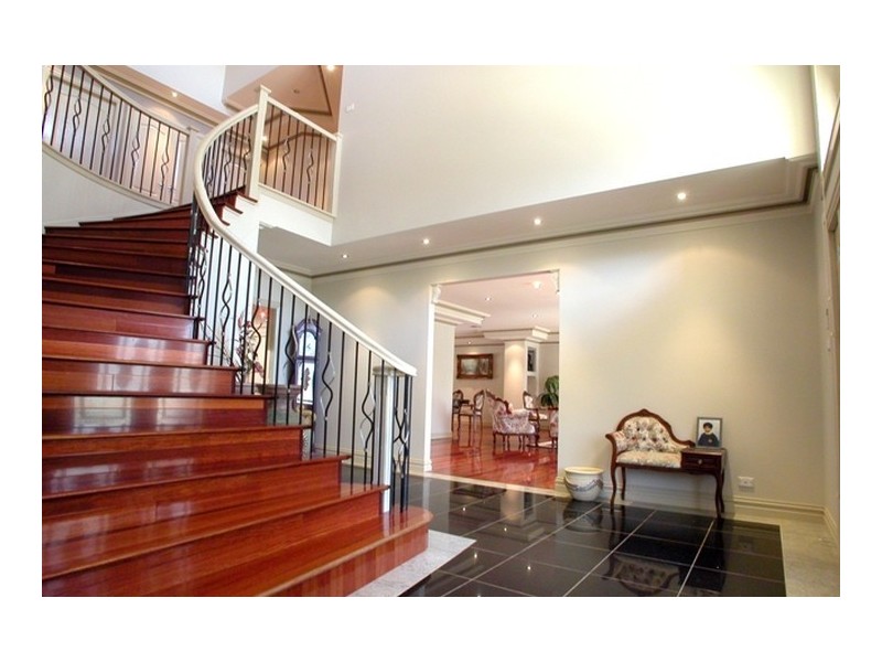 9 Hoop Pine Place, West Pennant Hills NSW 2125