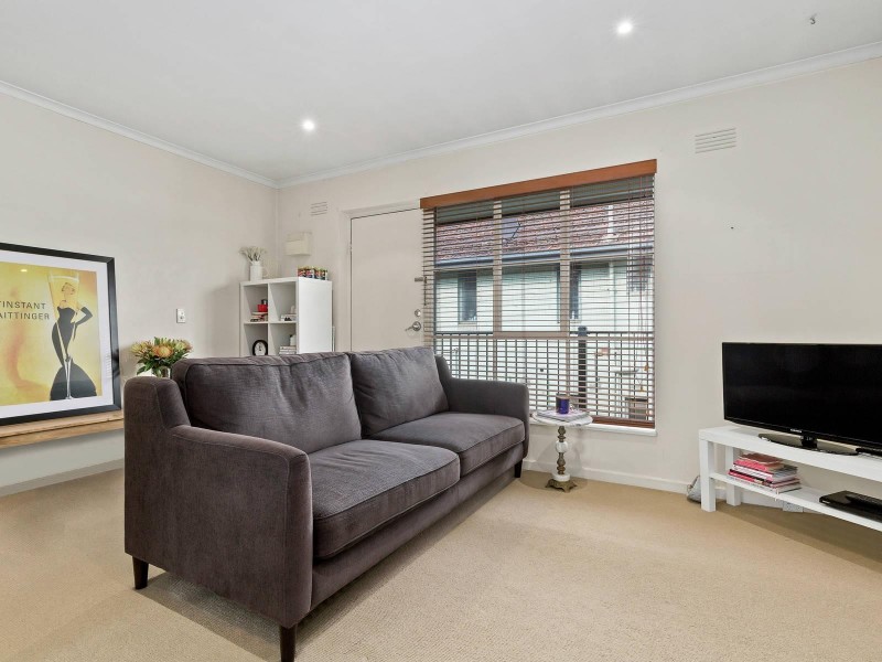 12/8 Robert Street, Elwood VIC 3184