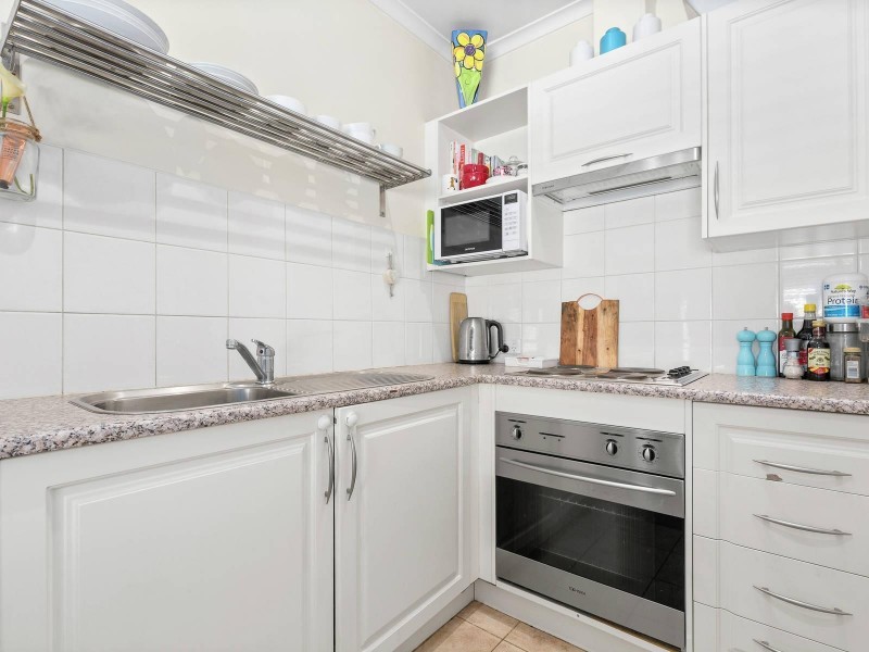 12/8 Robert Street, Elwood VIC 3184