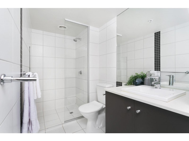 1209/83 Queens Road, Melbourne VIC 3004