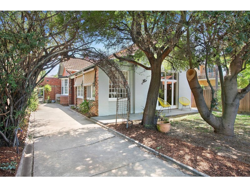 76 Dickens Street, Elwood VIC 3184