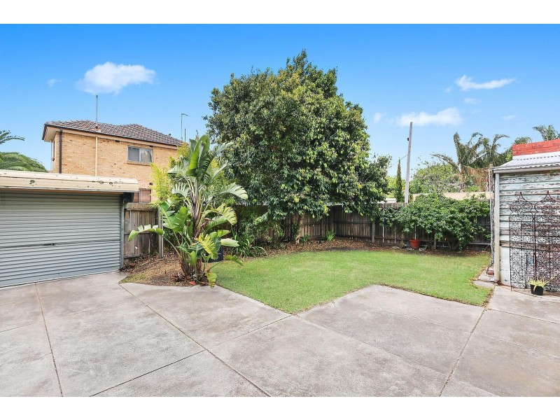 76 Dickens Street, Elwood VIC 3184