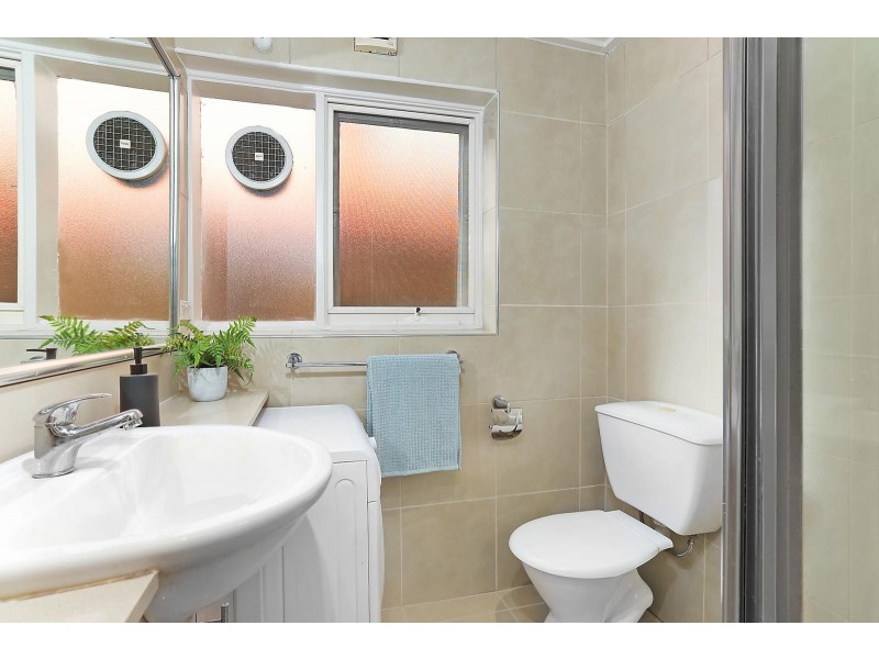 2/10 Austin Avenue, Elwood VIC 3184