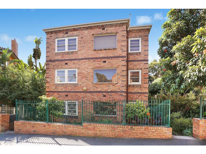 2/33 Eildon Road, St Kilda VIC 3182
