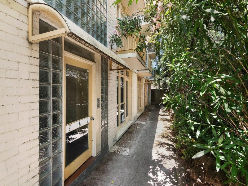 12/36 Waterloo Crescent, St Kilda VIC 3182