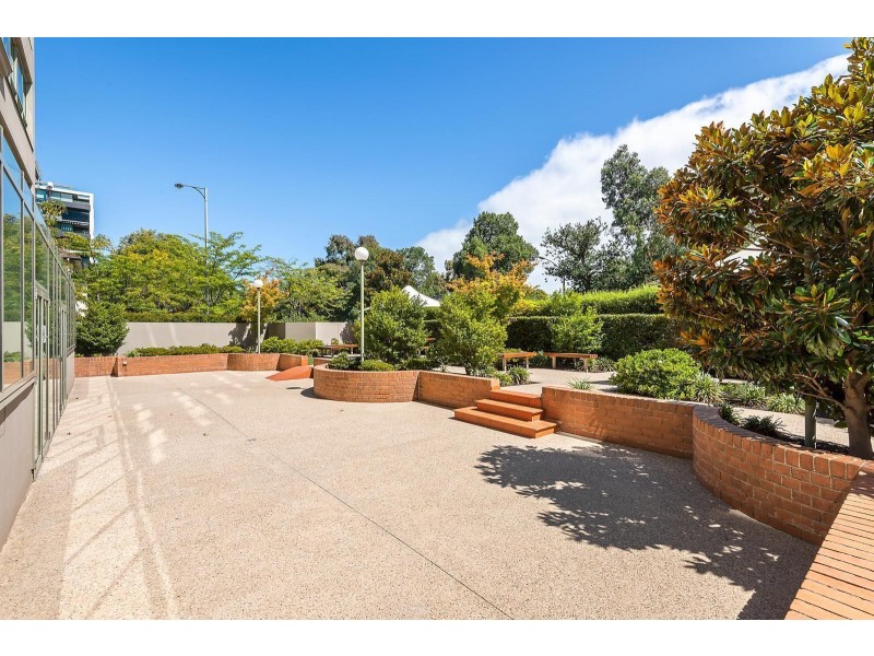 105/15 Queens Road, Melbourne VIC 3004