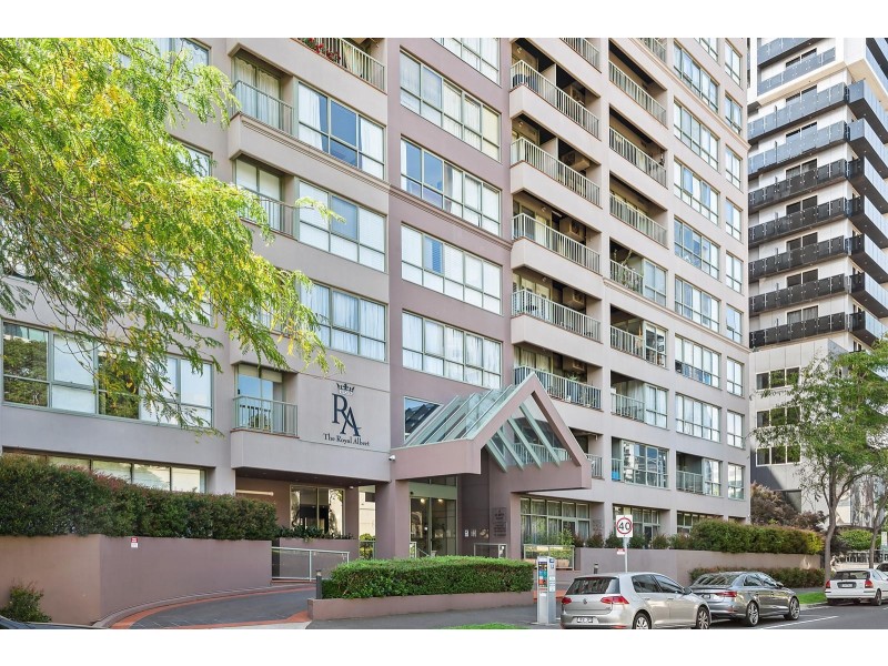 105/15 Queens Road, Melbourne VIC 3004