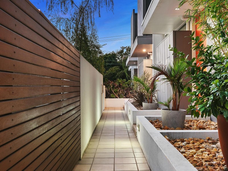 11C Hartpury Avenue, Elwood VIC 3184