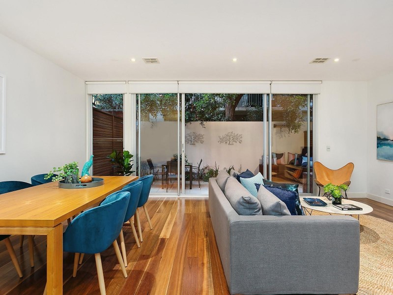 11C Hartpury Avenue, Elwood VIC 3184