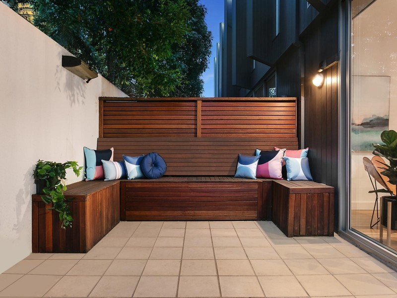 11C Hartpury Avenue, Elwood VIC 3184