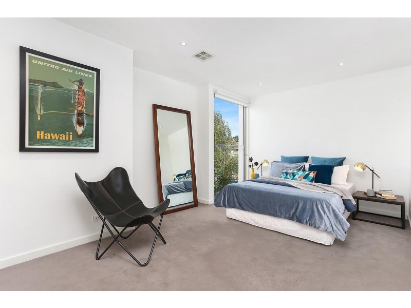 11C Hartpury Avenue, Elwood VIC 3184