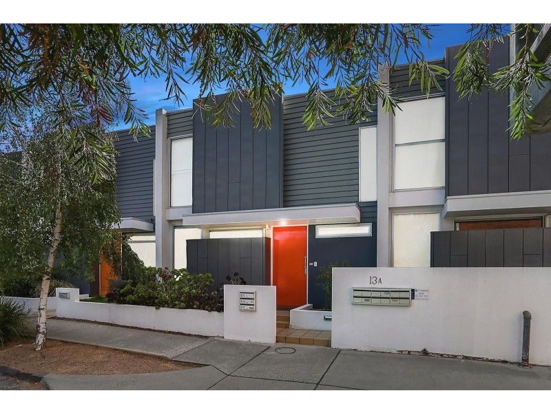 11C Hartpury Avenue, Elwood VIC 3184